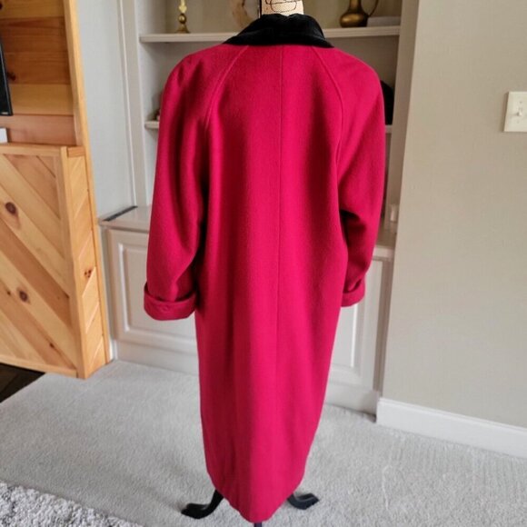 Jofeld Vintage Long Red Wool Overcoat W/Black Velvet Collar & Double-Breasted - Picture 2 of 9